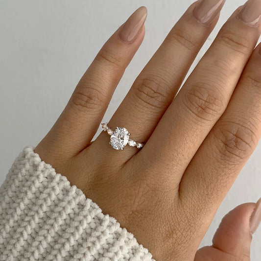 Novo 925 cor prata oval anel feminino requintado moda metal incrustado aaa zircão pedras anel de casamento noivado jóias finas